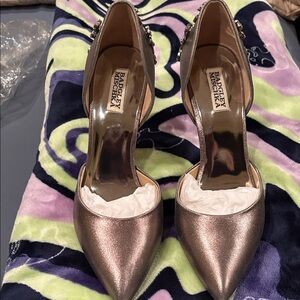 Badgley Mischka Silver Pointed Heels